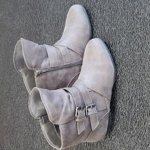 Rampage booties, size 7.5, grey
